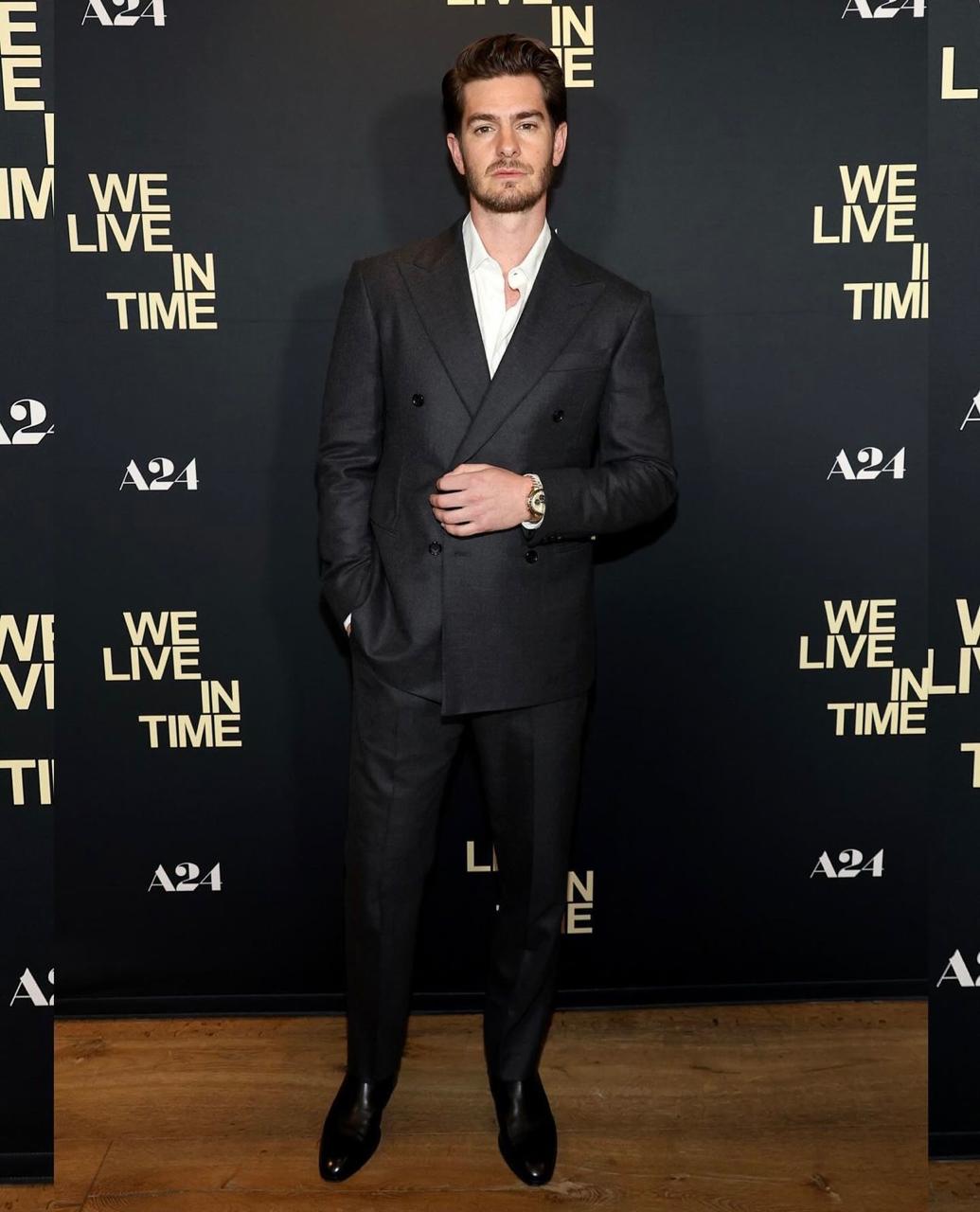 بالصور- فلورنس بيو وأندرو غارفيلد يتألقان بالأسود في نيويورك